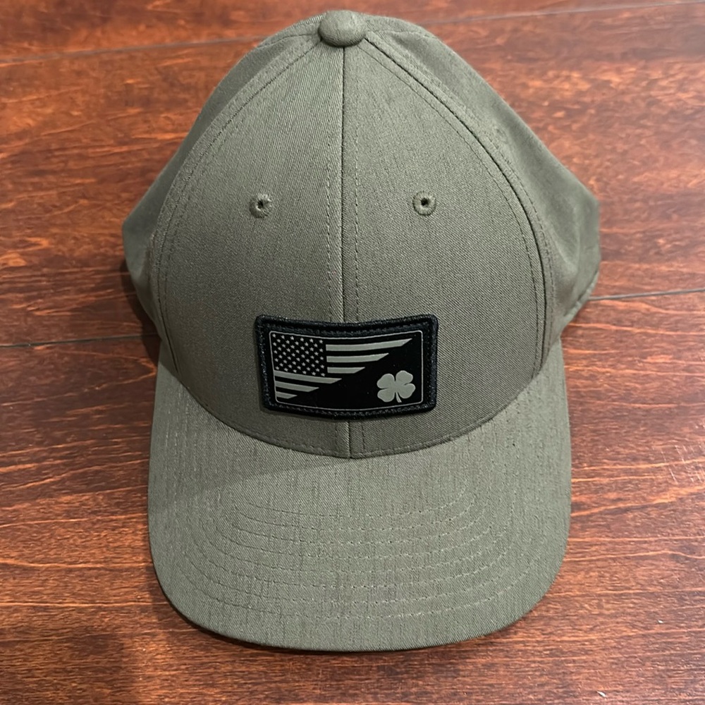 Black Clover Men’s Adjustable Mesh Hat